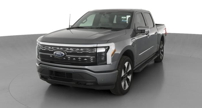 2023 Ford F-150 Lightning Platinum Hero Image
