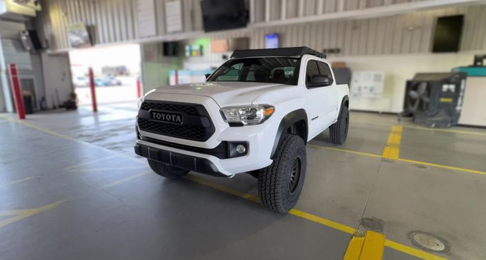 Thumbnail: 2016 Toyota Tacoma - 1