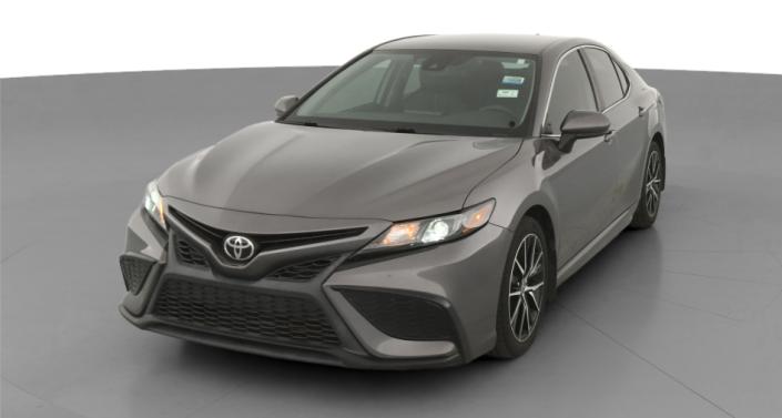 2021 Toyota Camry SE Hero Image