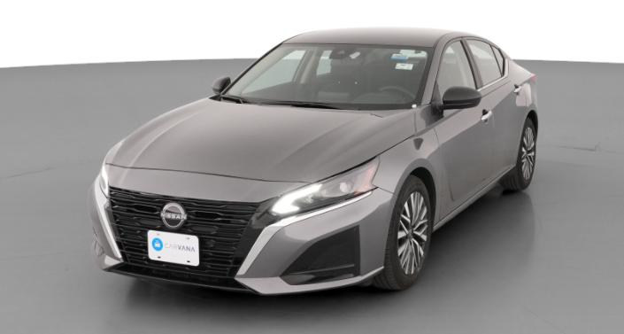 2024 Nissan Altima SV Hero Image