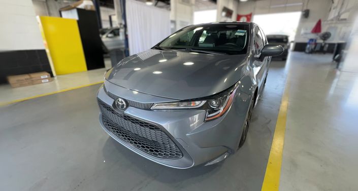 2020 Toyota Corolla LE Hero Image