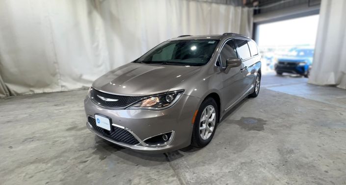 Thumbnail: 2017 Chrysler Pacifica - 1