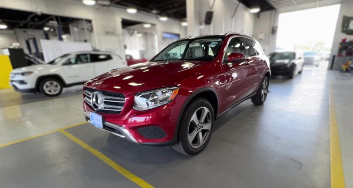 2019 Mercedes-Benz GLC 300 Hero Image
