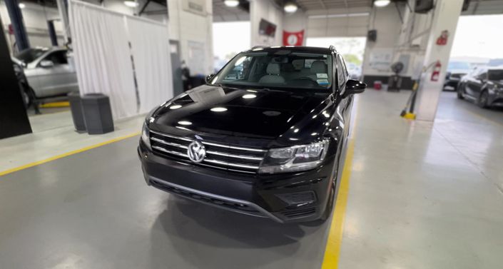 2020 Volkswagen Tiguan SE Hero Image