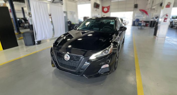 2021 Nissan Altima SV Hero Image
