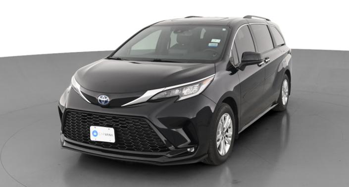 2022 Toyota Sienna XSE Hero Image