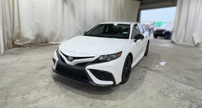 2021 Toyota Camry SE Hero Image