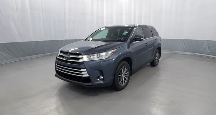 2019 Toyota Highlander XLE Hero Image