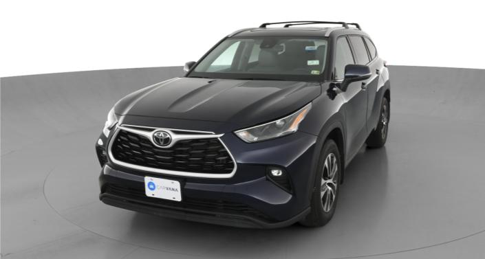 2022 Toyota Highlander XLE Hero Image