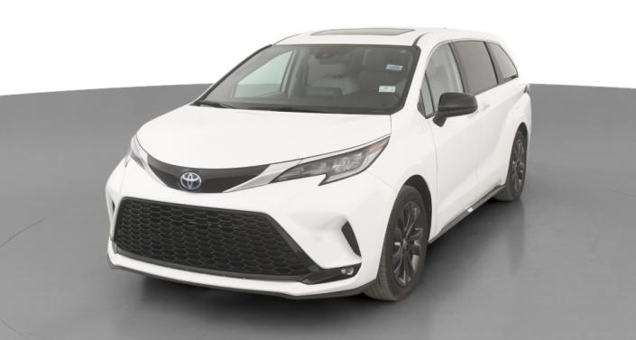 2024 Toyota Sienna XSE Hero Image
