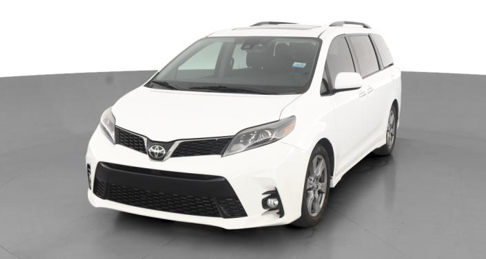 2018 Toyota Sienna SE Hero Image
