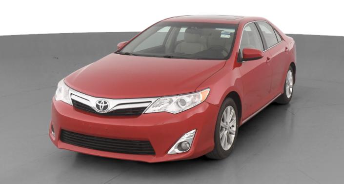 2014 Toyota Camry XLE Hero Image