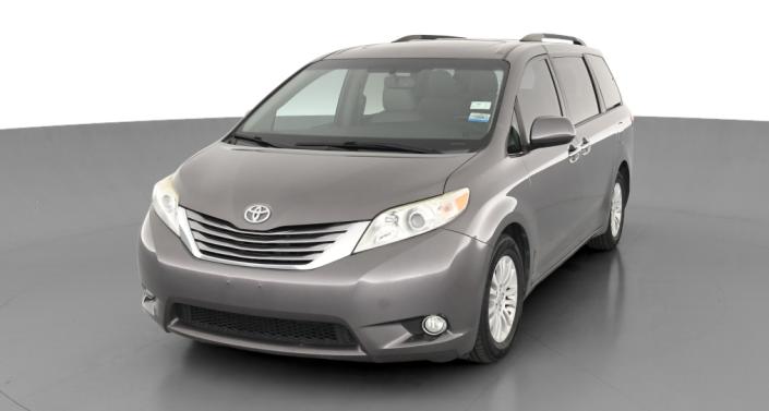 2017 Toyota Sienna XLE Premium Hero Image