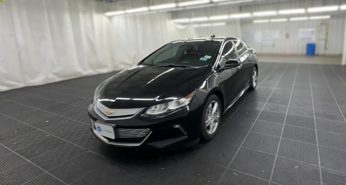 2017 Chevrolet Volt LT Hero Image
