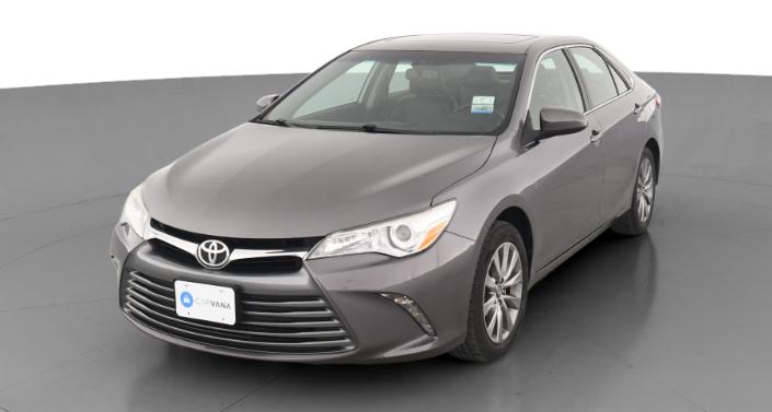 2017 Toyota Camry XLE Hero Image