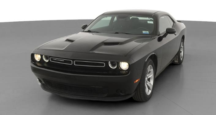 2018 Dodge Challenger SXT Hero Image
