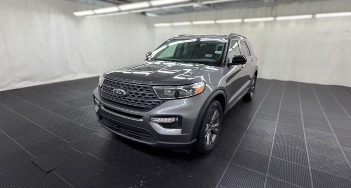 2022 Ford Explorer XLT Hero Image