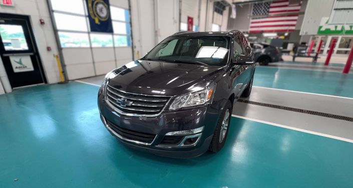 2016 Chevrolet Traverse LT Hero Image