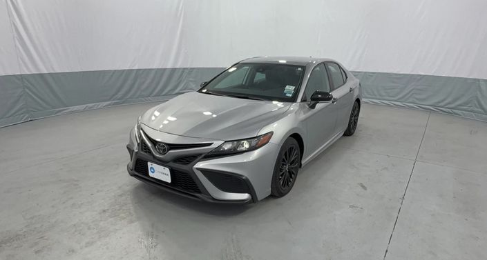 2022 Toyota Camry SE Hero Image