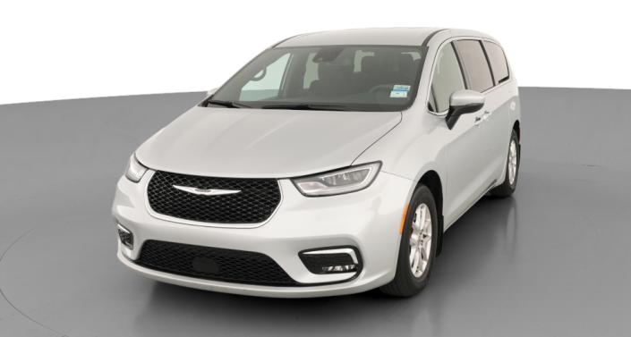 2023 Chrysler Pacifica Touring Hero Image