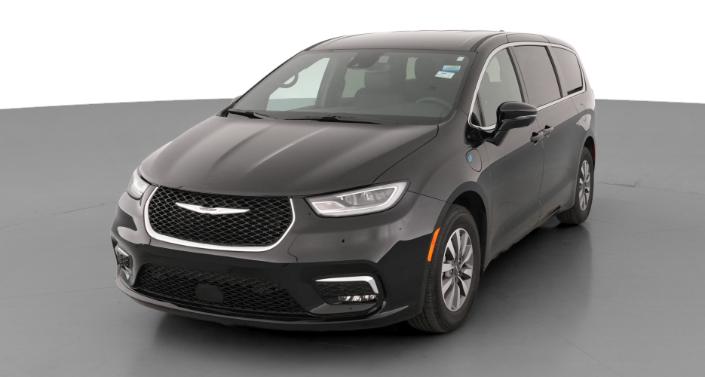 2025 Chrysler Pacifica Hybrid Select Hero Image
