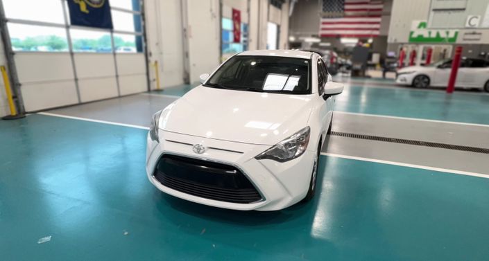 Thumbnail: 2017 Toyota Yaris iA - 1