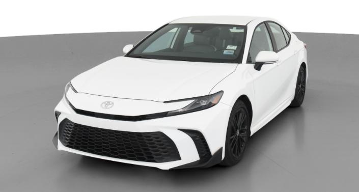 2025 Toyota Camry SE Hero Image