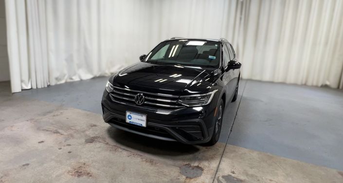 2022 Volkswagen Tiguan SE Hero Image