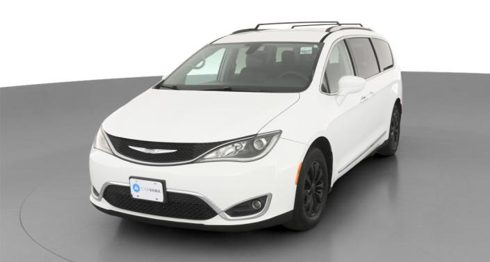 2018 Chrysler Pacifica Touring L Hero Image