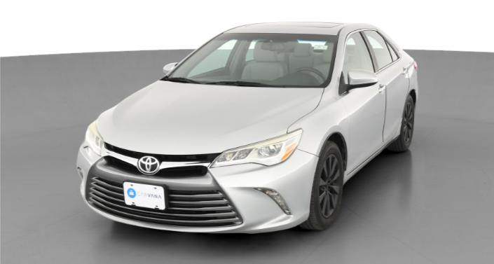 2015 Toyota Camry XLE Hero Image