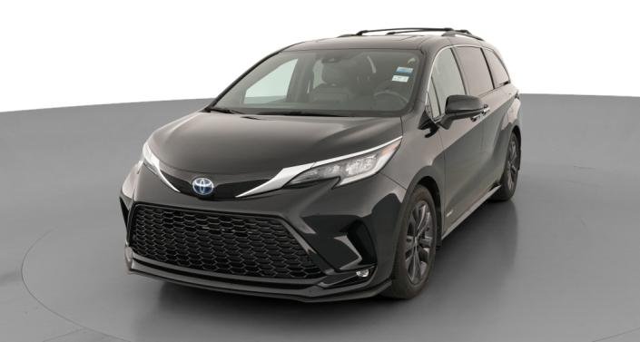 2021 Toyota Sienna XSE Hero Image