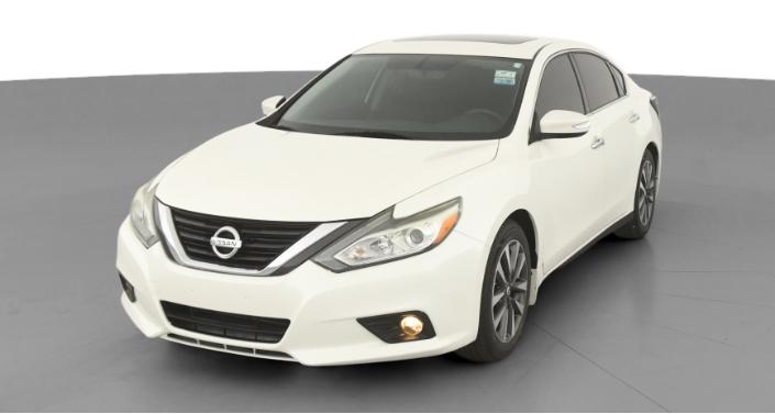 2017 Nissan Altima SV Hero Image
