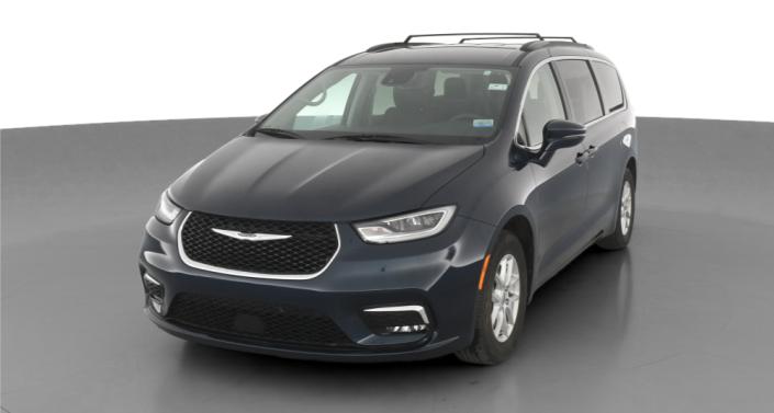 2022 Chrysler Pacifica Touring L Hero Image