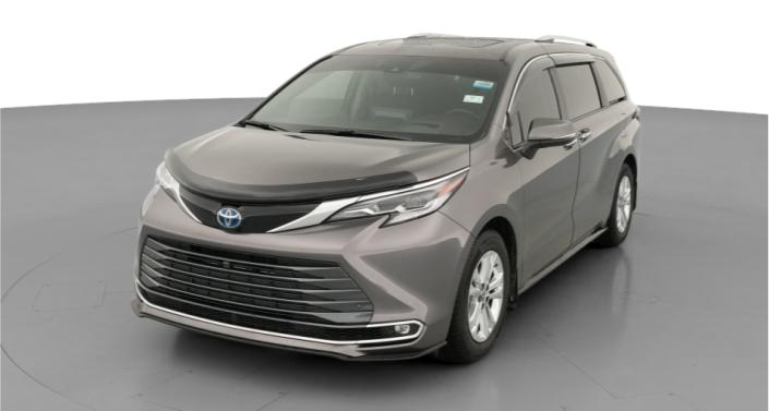 2022 Toyota Sienna Platinum Hero Image