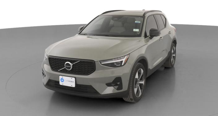 2025 Volvo XC40 B5 Plus Hero Image
