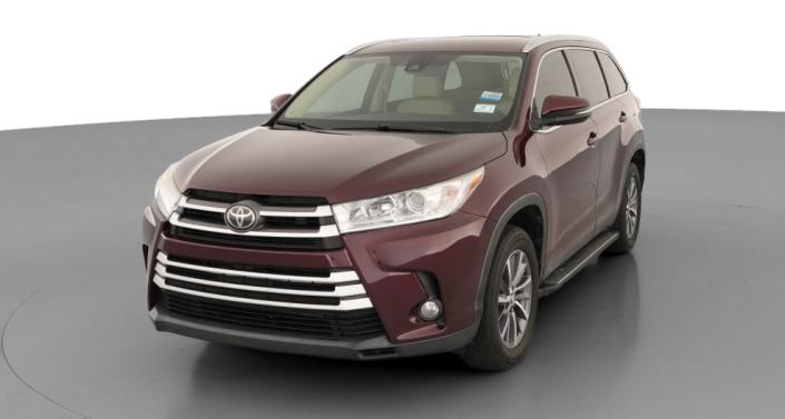 2019 Toyota Highlander XLE Hero Image