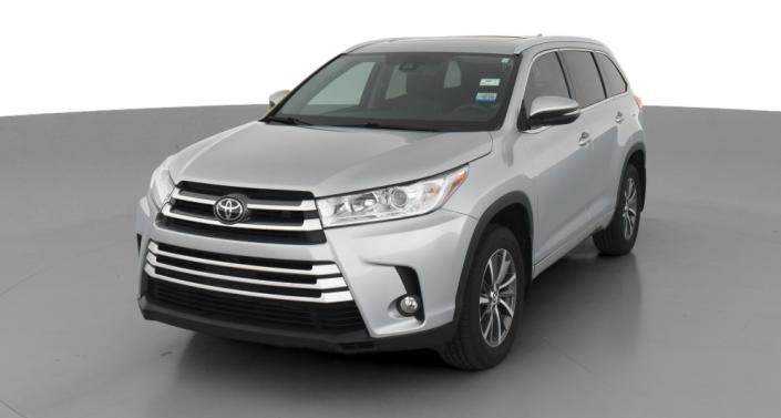2017 Toyota Highlander XLE Hero Image