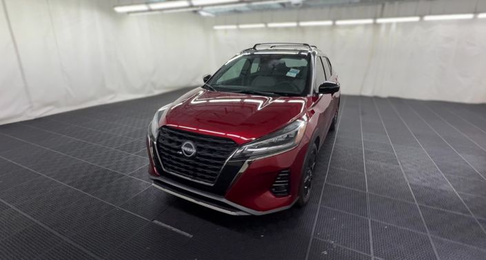 2024 Nissan Kicks SR Hero Image