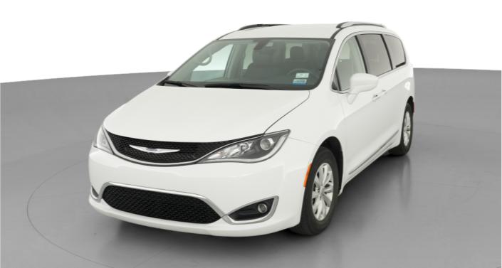2019 Chrysler Pacifica Touring L -
                  Lorain, OH