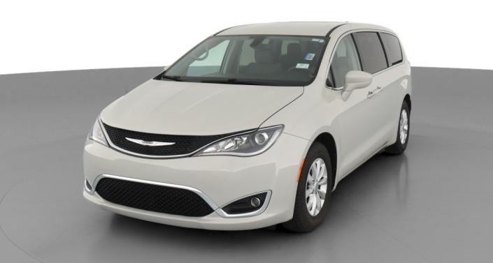 2019 Chrysler Pacifica Touring Plus Hero Image