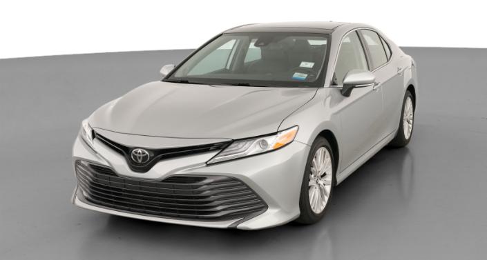 2019 Toyota Camry XLE Hero Image