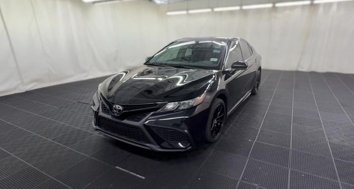 2021 Toyota Camry SE Hero Image