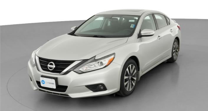 2017 Nissan Altima SV Hero Image