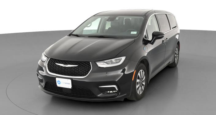 2024 Chrysler Pacifica Hybrid Select Hero Image