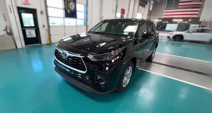 Thumbnail: 2023 Toyota Highlander - 1