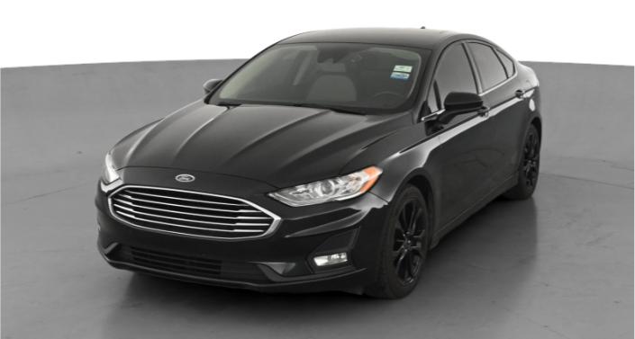 2019 Ford Fusion SE Hero Image