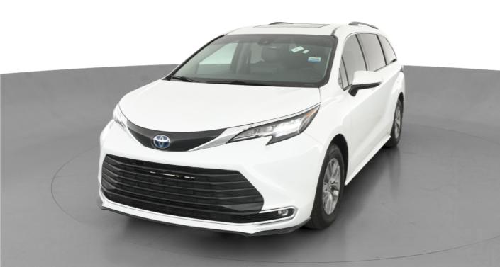 Thumbnail: 2022 Toyota Sienna - 1