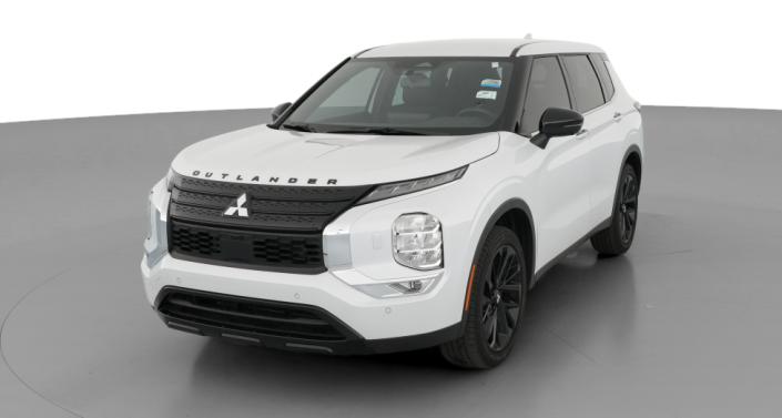 Thumbnail: 2023 Mitsubishi Outlander - 1