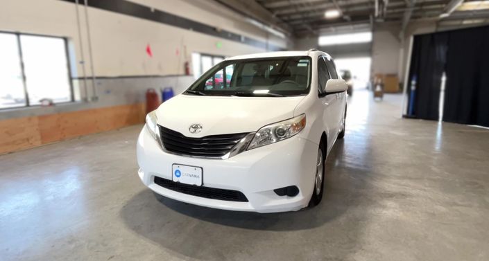 2011 Toyota Sienna LE -
                  Fairview, OR