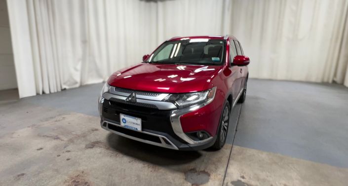 Thumbnail: 2020 Mitsubishi Outlander - 1